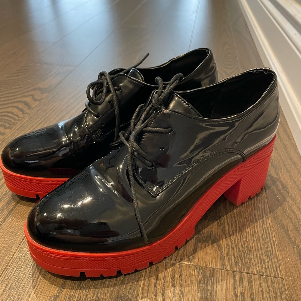 Stylish 2 pairs of Women's Shoes